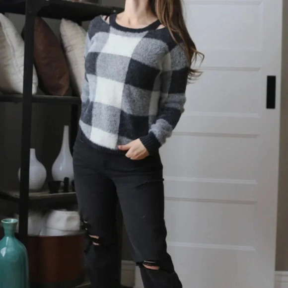 Express Buffalo plaid sweater - Picture 10 of 13